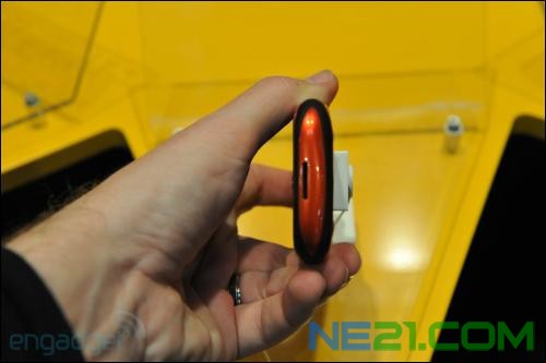 無限續航 Intivation推太陽能手機