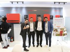 固德威接受《中國新聞周刊》采訪，談火熱的光伏逆變器出口