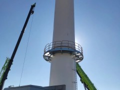 新疆塔城地區50萬千瓦風力發電項目首套塔筒順利吊裝